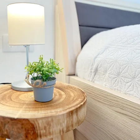 Friedrich-engels-strasse Friedrich-engels-strasse 19 02