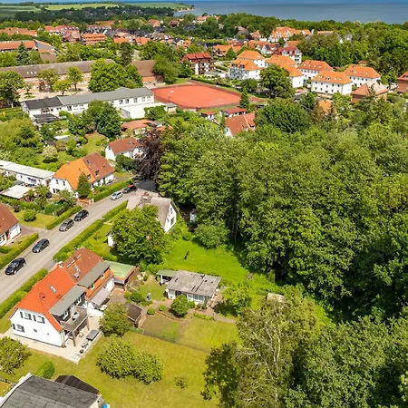 Friedrich-engels-strasse Friedrich-engels-strasse 19 02 *